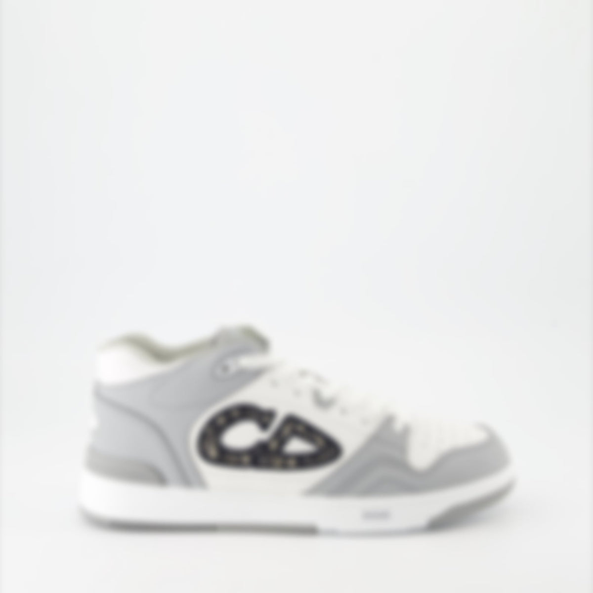 B57 Sneakers