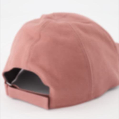 Oblique cap