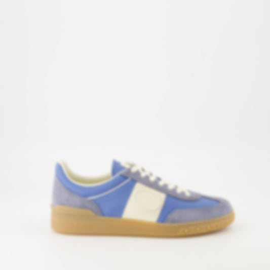 UpVillage Sneakers
